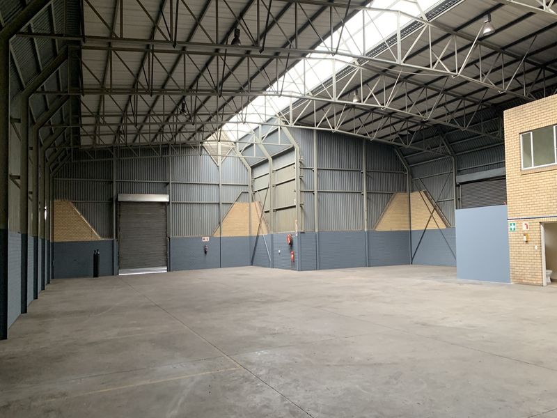 Warehouse to let in Spartan - Photo 2
