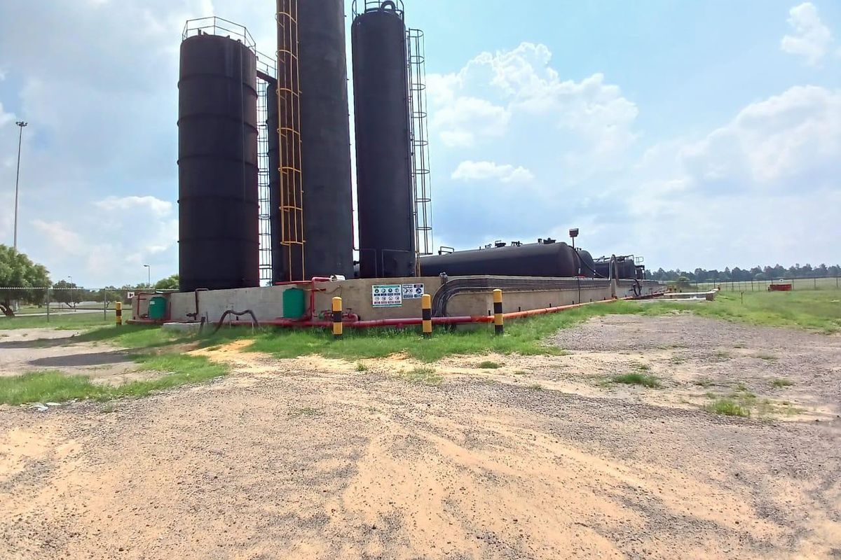 One Million Litre Liquid Storage Facility for sale in Vaalpark industrial area - Photo 3