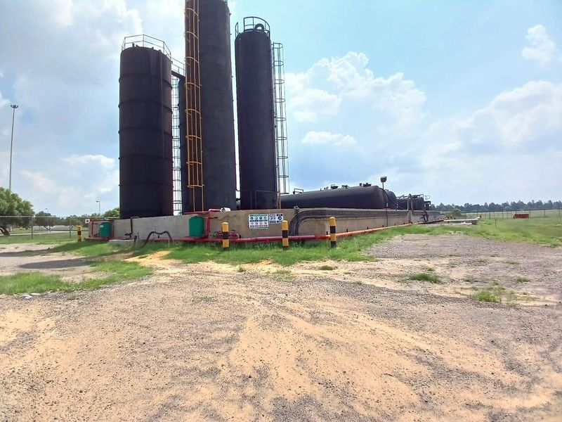 One Million Litre Liquid Storage Facility for sale in Vaalpark industrial area - Photo 3