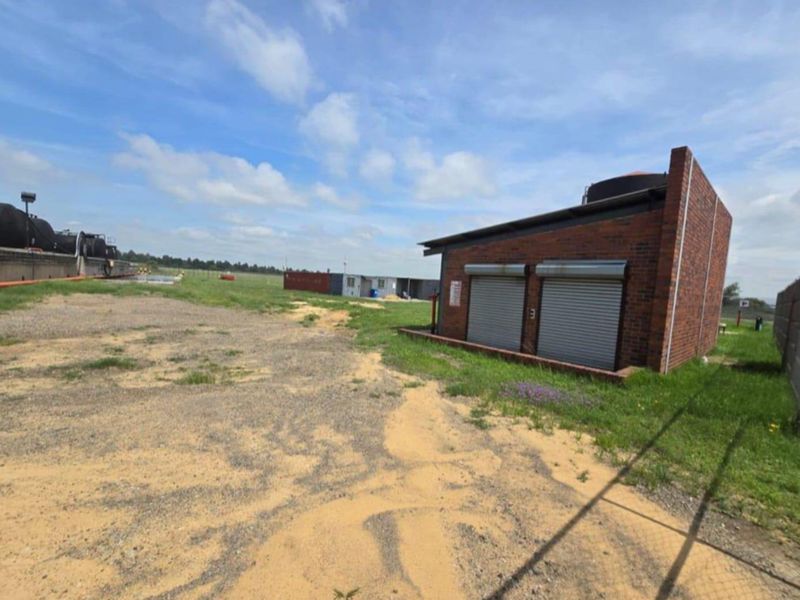 One Million Litre Liquid Storage Facility for sale in Vaalpark industrial area - Photo 8