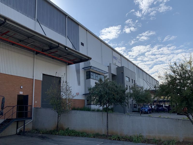 Warehouse to let in Gosforth Park - Photo 1