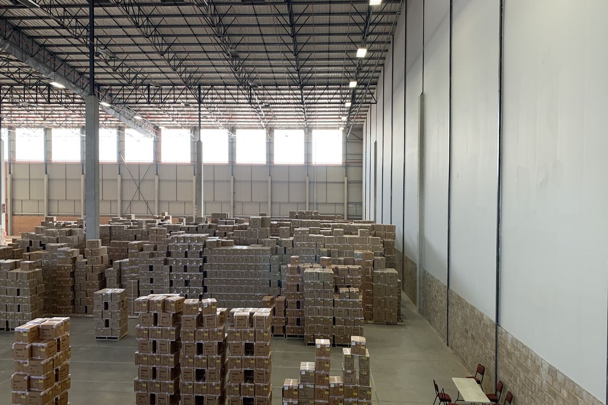 Warehouse to let in Gosforth Park - Photo 3