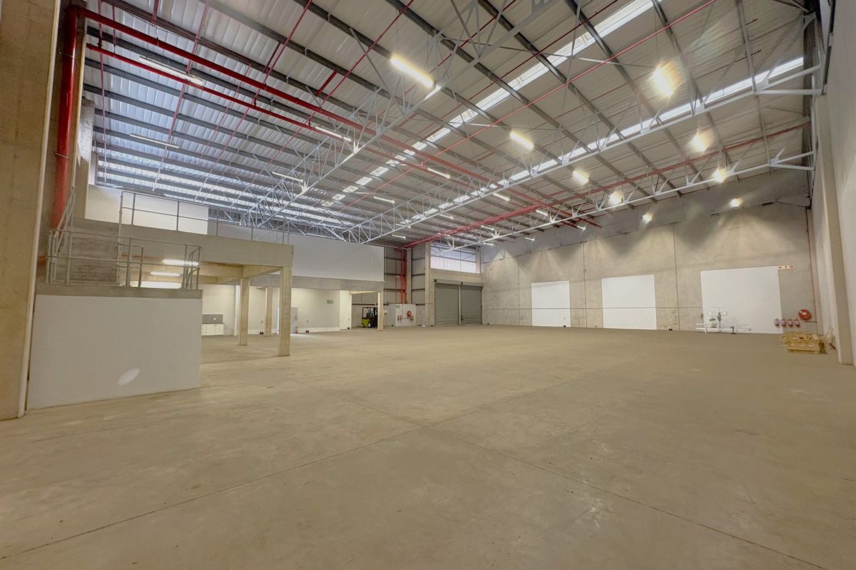 Secure Warehouse in Trade Park - Photo 2