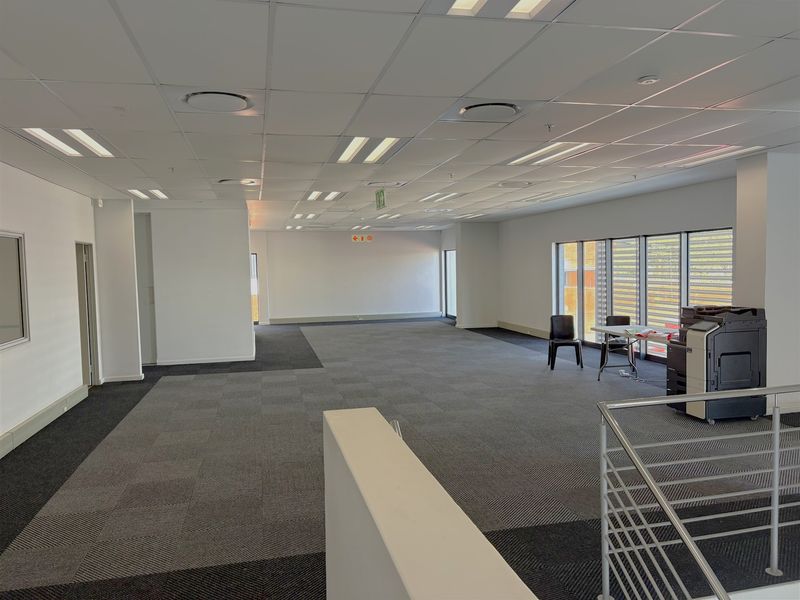 Secure Warehouse in Trade Park - Photo 3