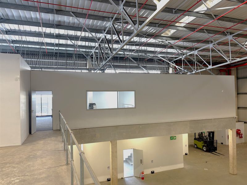 Secure Warehouse in Trade Park - Photo 4