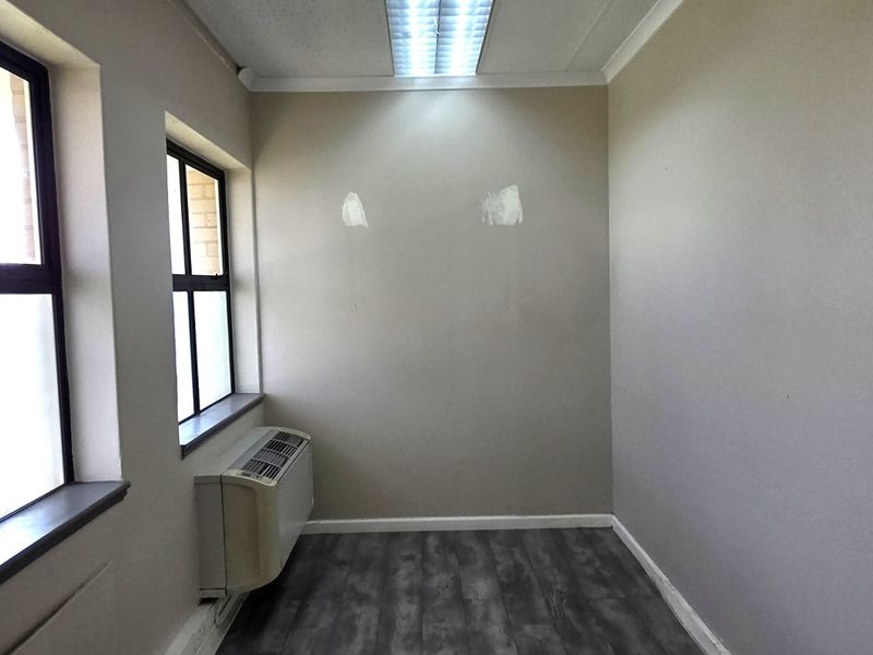 Office space to in St Andrews Office Park - Photo 8