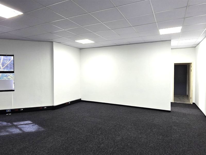 Office space to in St Andrews Office Park - Photo 6