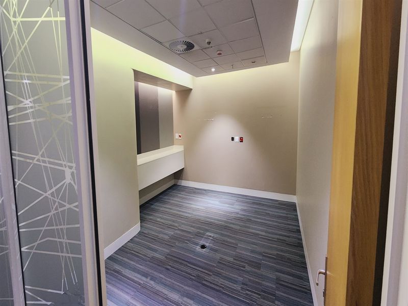 1420.78sqm Office space to let in Sandton - Photo 9
