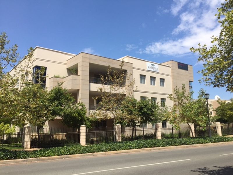 1013sqm Offices to let in Illovo - Photo 1