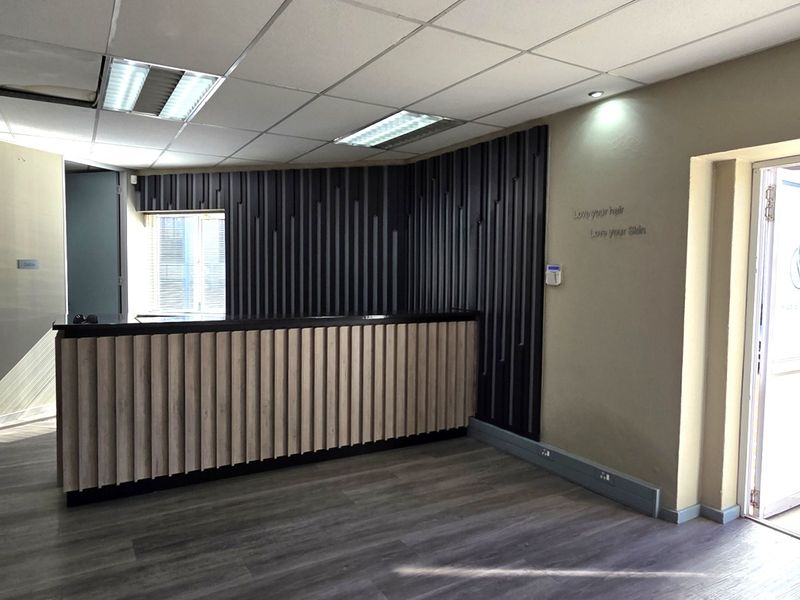 Medical suite to let in Bryanston - Photo 2