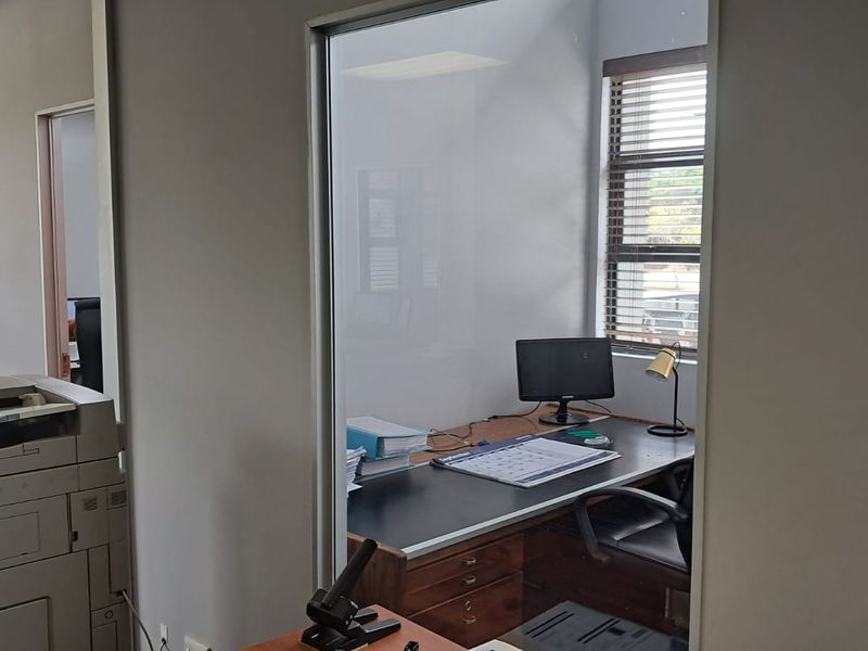 230m Office to let in Irene Link - Photo 6