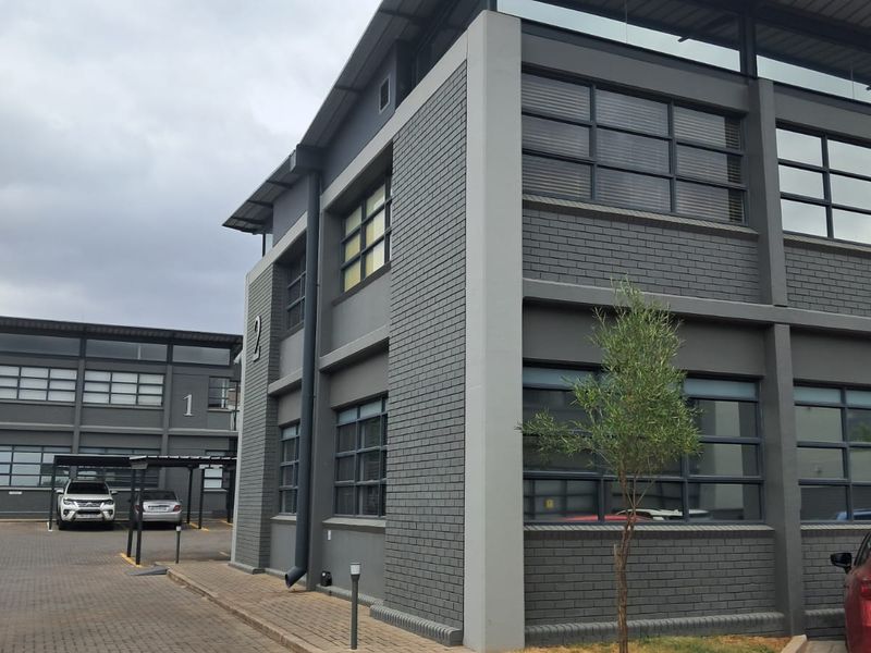 230m Office to let in Irene Link - Photo 2