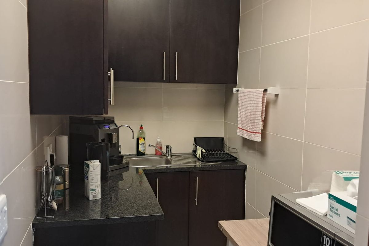 230m Office to let in Irene Link - Photo 4