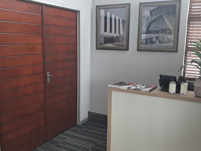 230m Office to let in Irene Link - Photo 9