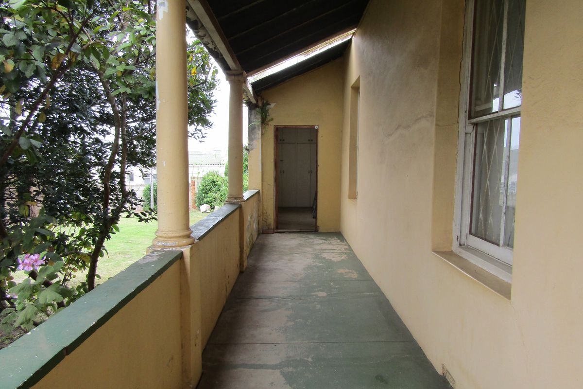 Renovation Special - Turn Back The Clock - Photo 5