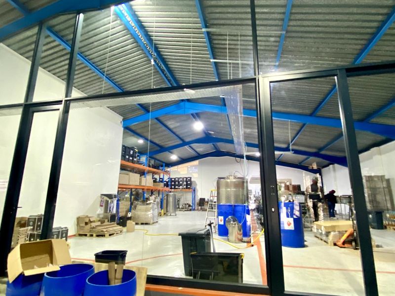 Calling Investors & Business Owners: Prime Commercial Opportunity in the Heart of Hilton - Photo 6