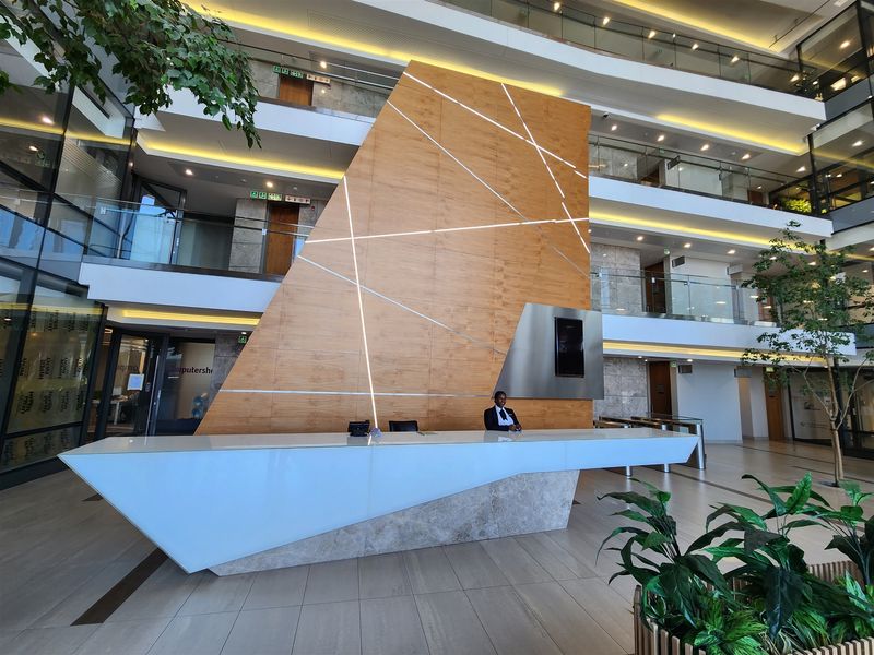 978 Offices to let in Rosebank - Photo 2