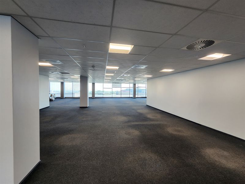 978 Offices to let in Rosebank - Photo 4