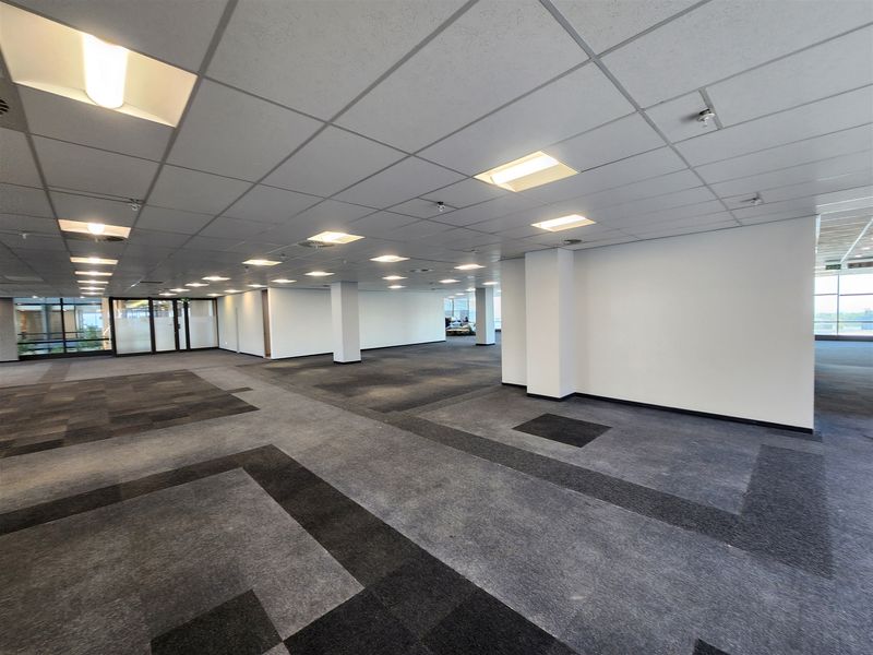978 Offices to let in Rosebank - Photo 8