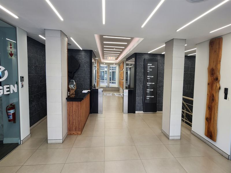 294,5sqm Offices to let in Sandown, Sandton - Photo 2