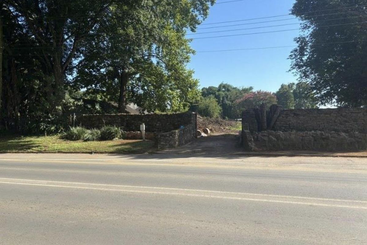 Exceptional Opportunity – 4,460m2 Versatile Commercial Land in Prime Hilton Location - Photo 3