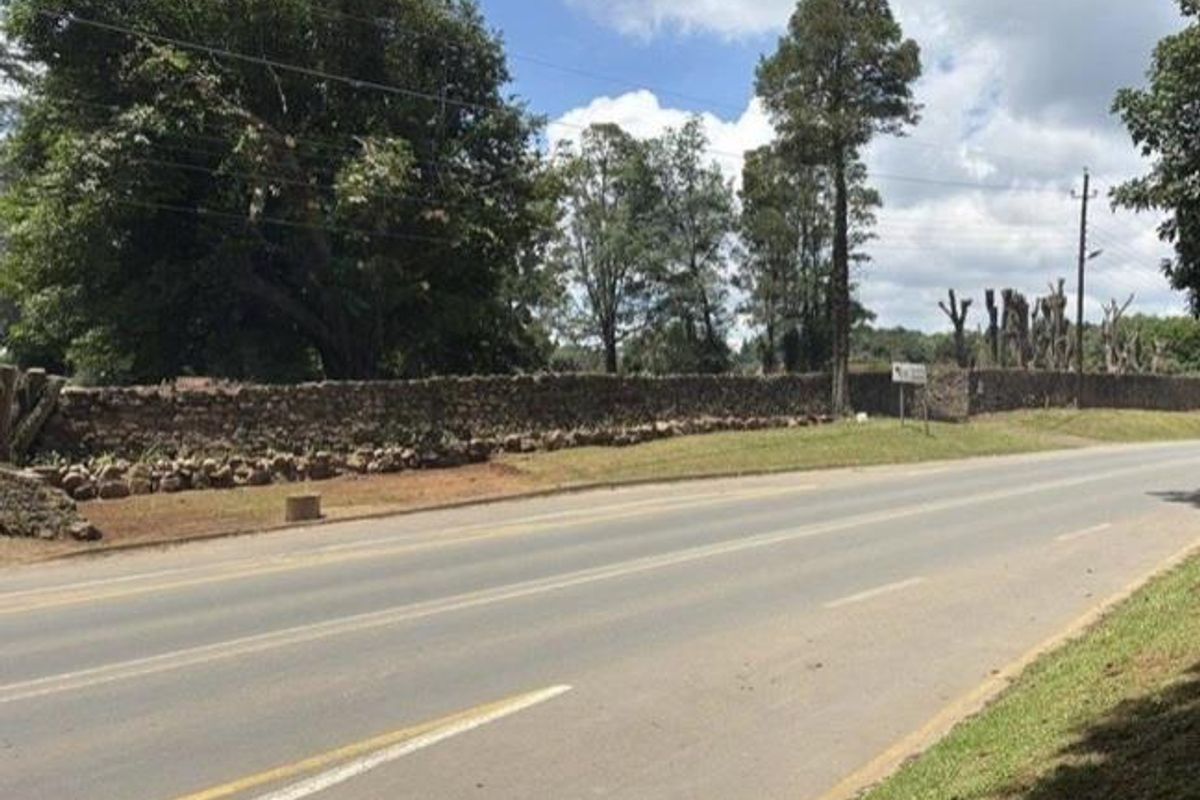 Exceptional Opportunity – 4,460m2 Versatile Commercial Land in Prime Hilton Location - Photo 4