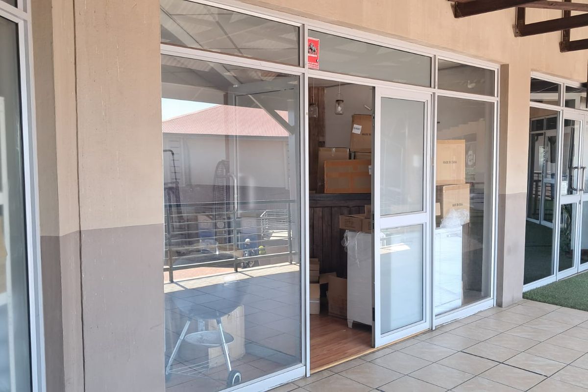 120m2 Office to let in Pierre van Ryneveld - Photo 2