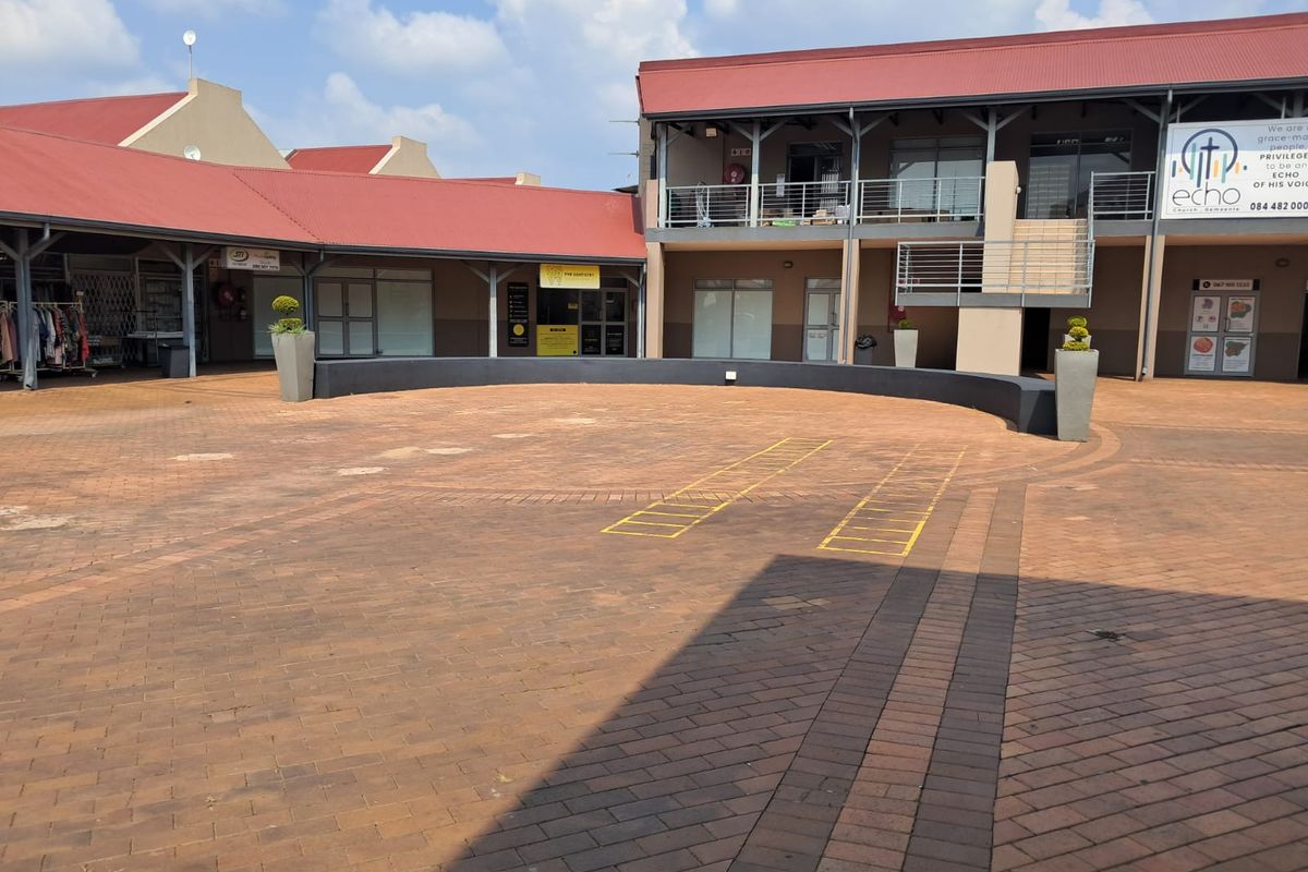 120m2 Office to let in Pierre van Ryneveld - Photo 3