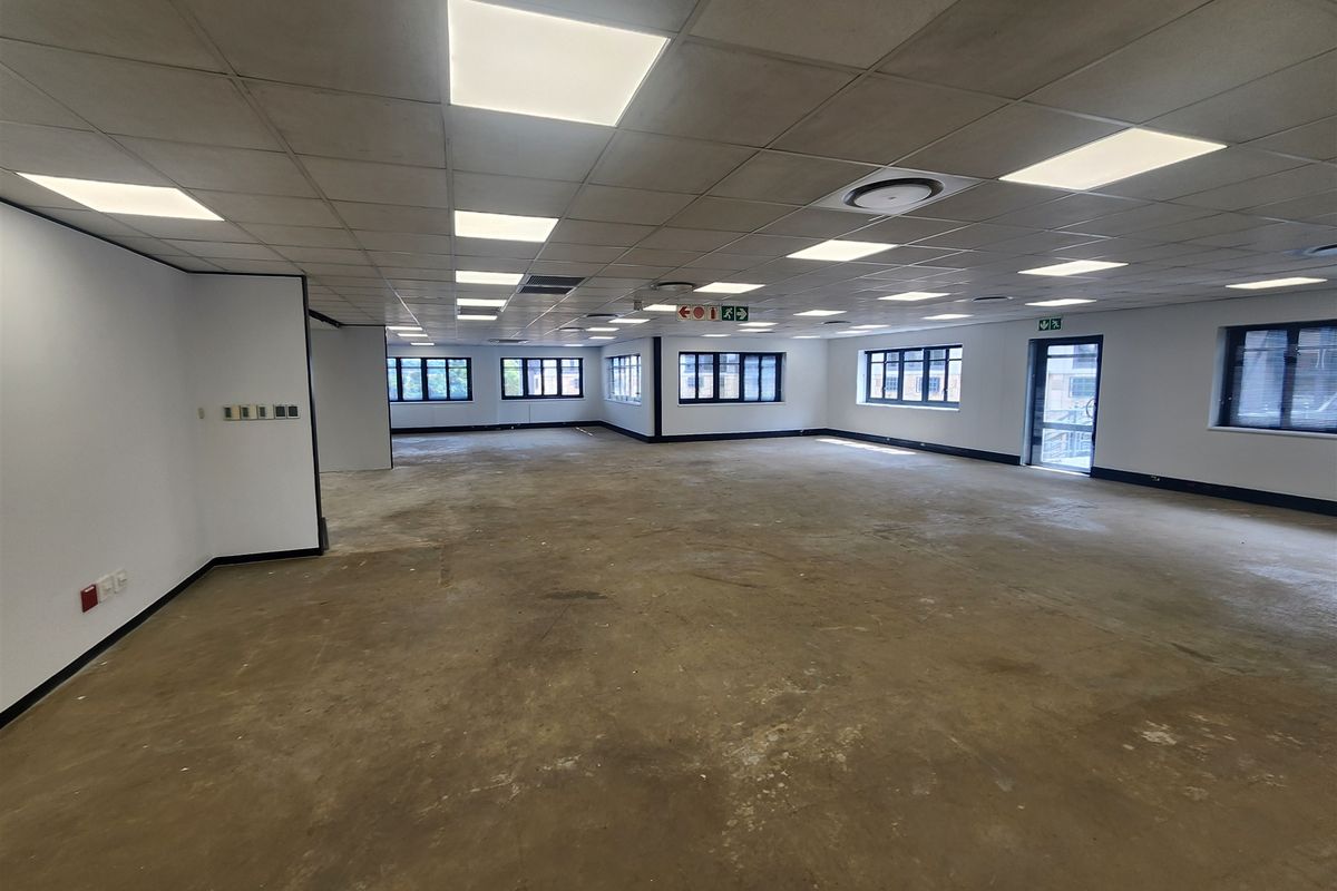 361.75sqm Offices to let in Sandown, Sandtown - Photo 5