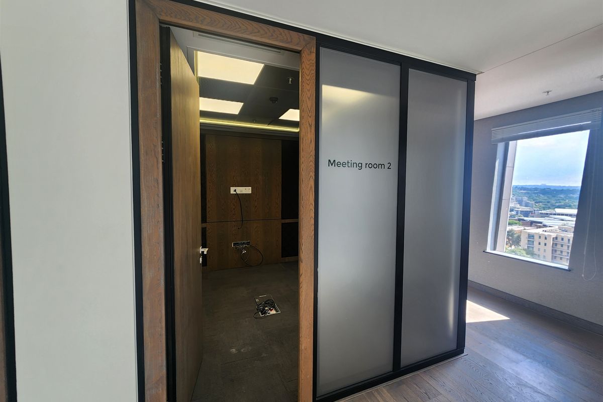 1097sqm Office space to let in Sandton - Photo 5