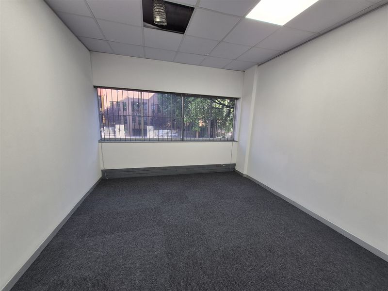 303.49sqm Offices to let in Rosebank - Photo 8