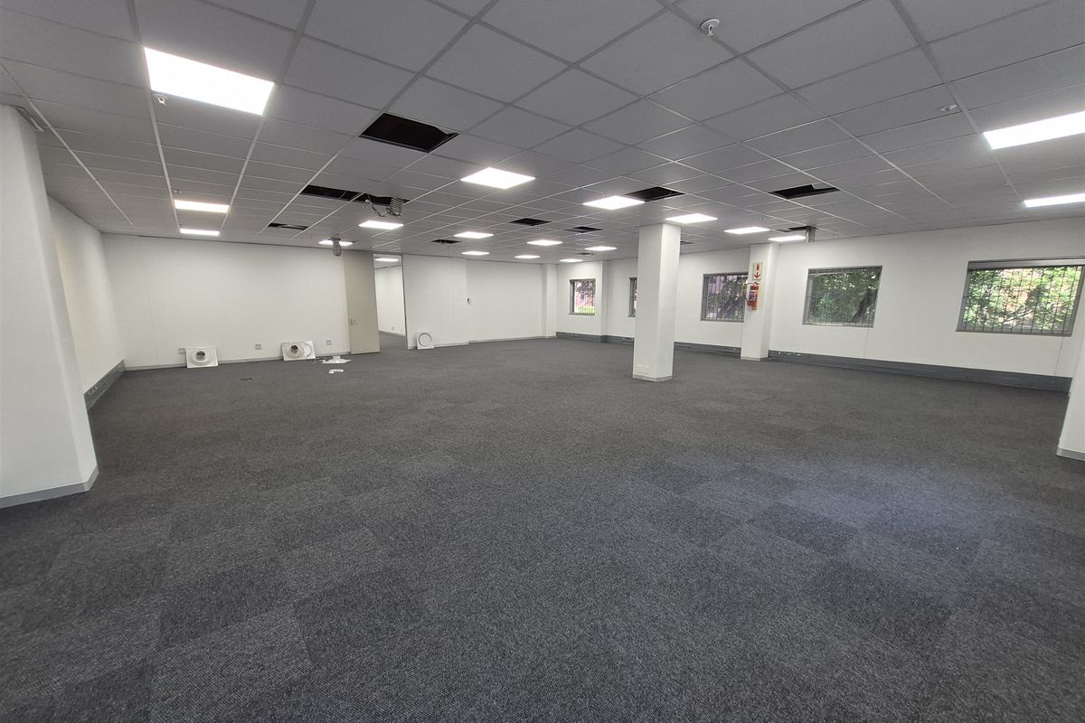 303.49sqm Offices to let in Rosebank - Photo 5