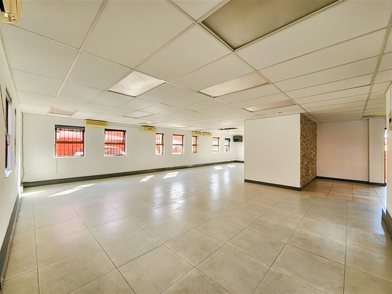 Modern 117m2 Office to Let in Begzicht Office Park - Photo 6
