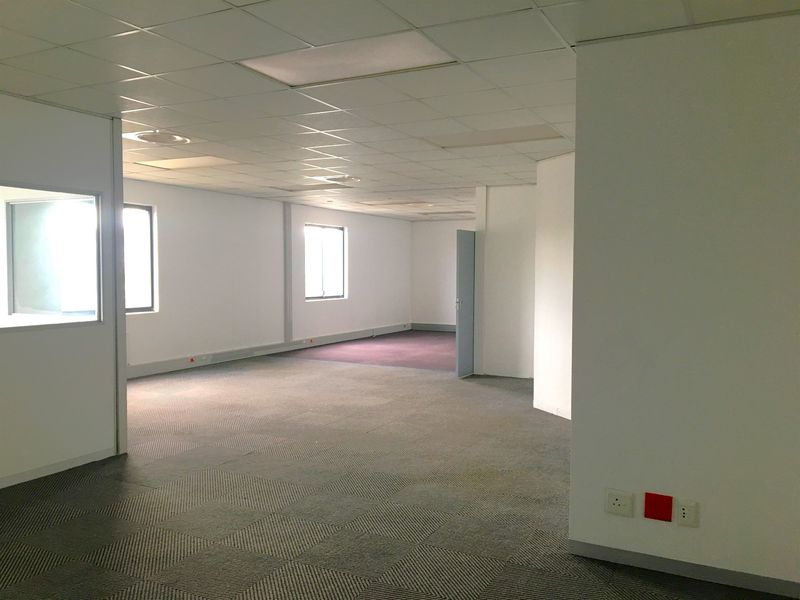 Strategic Kosi Place Office Space – 789m2 Flexible Layout in Durban’s Prime Business Hub - Photo 5