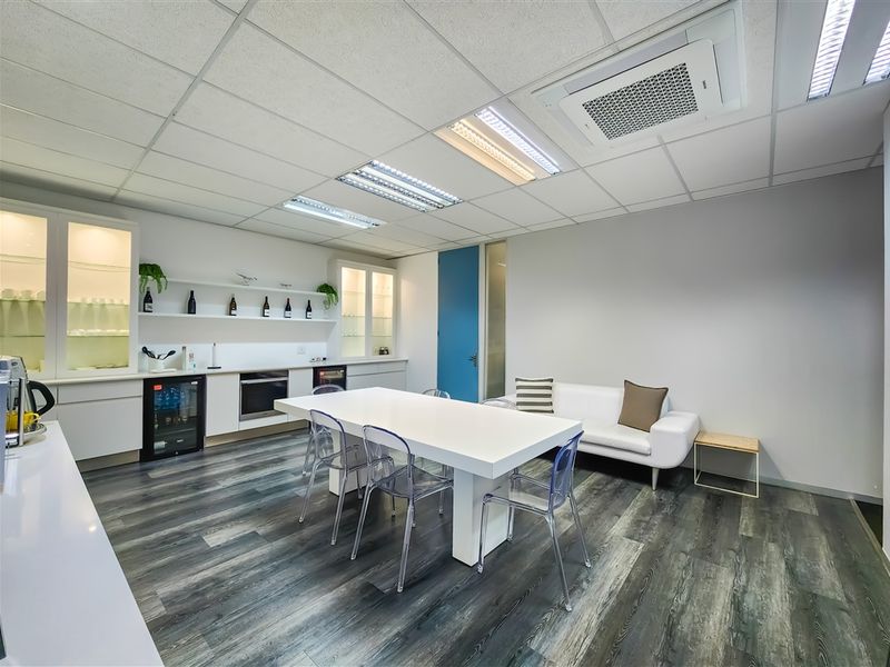 228m2 Modern Office For Sale in Cedar Tree Office Park - Photo 10