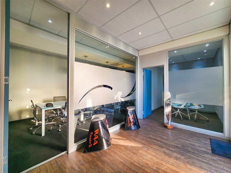 228m2 Modern Office For Sale in Cedar Tree Office Park - Photo 5