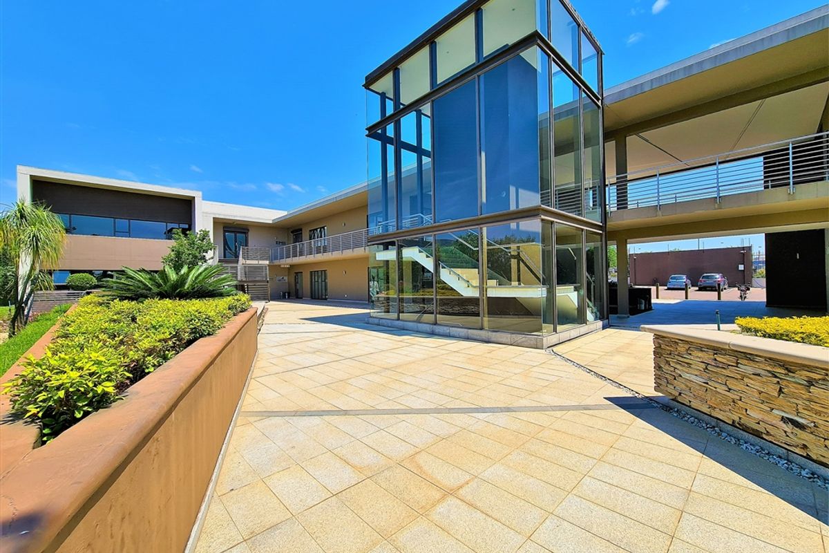 228m2 Modern Office For Sale in Cedar Tree Office Park - Photo 4