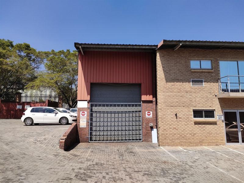 262m2  Warehouse  - TO LEASE or FOR SALE at R2 350 000.00 plus vat - Photo 1