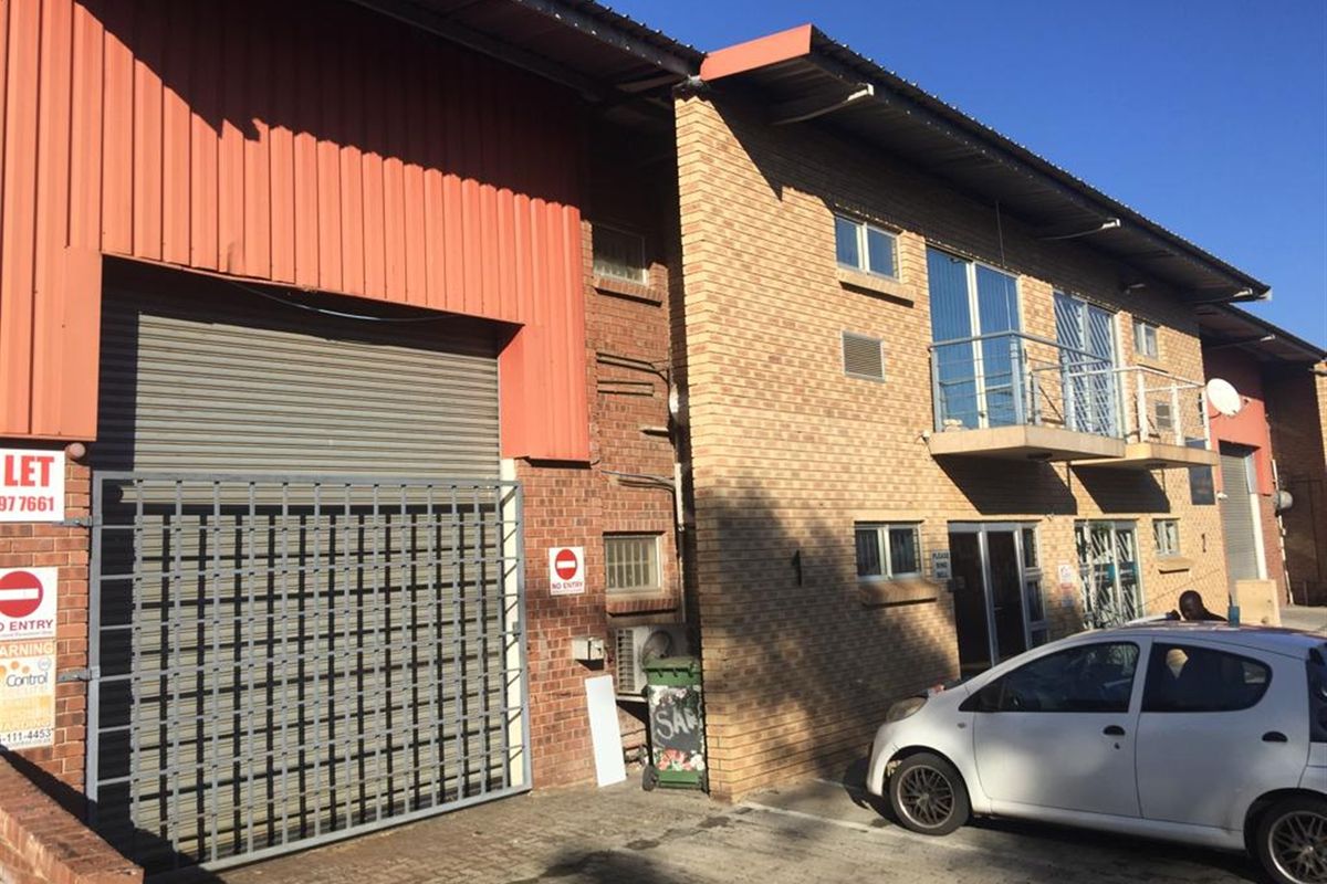 262m2  Warehouse  - TO LEASE or FOR SALE at R2 350 000.00 plus vat - Photo 2