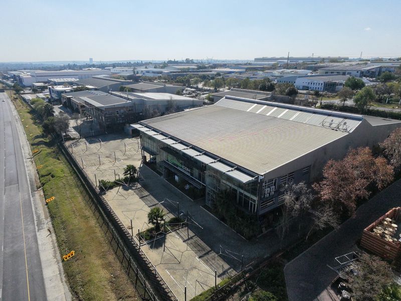 Warehouse to let in Linbro Park - Photo 10