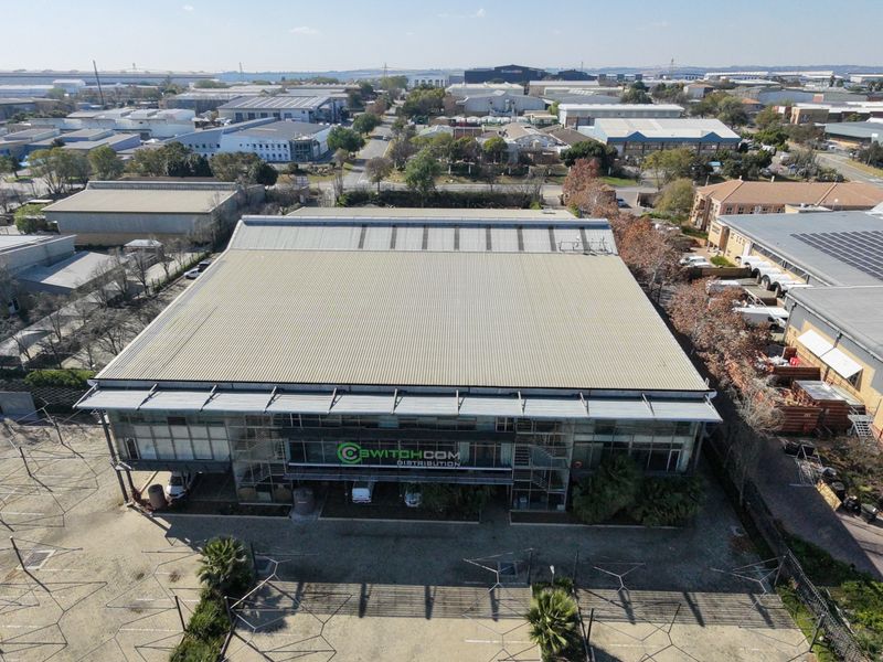 Warehouse to let in Linbro Park - Photo 9