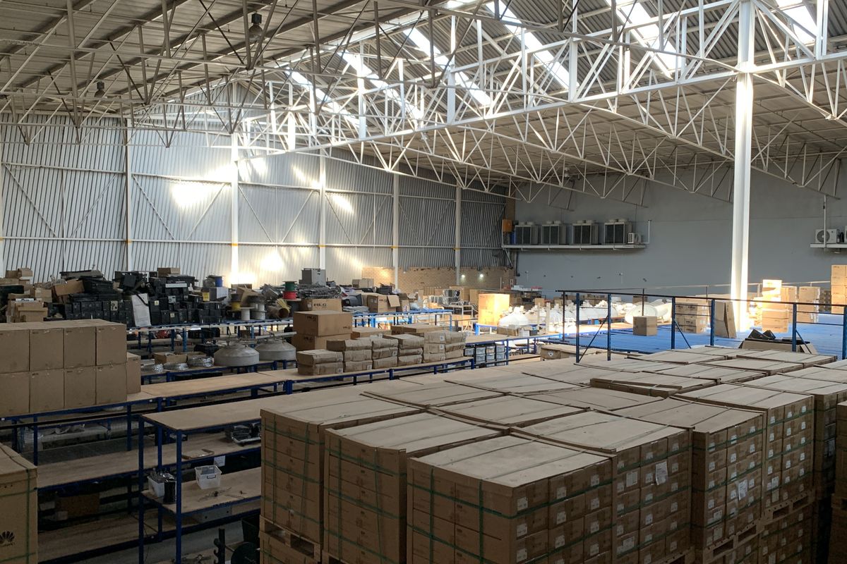 Warehouse to let in Linbro Park - Photo 5