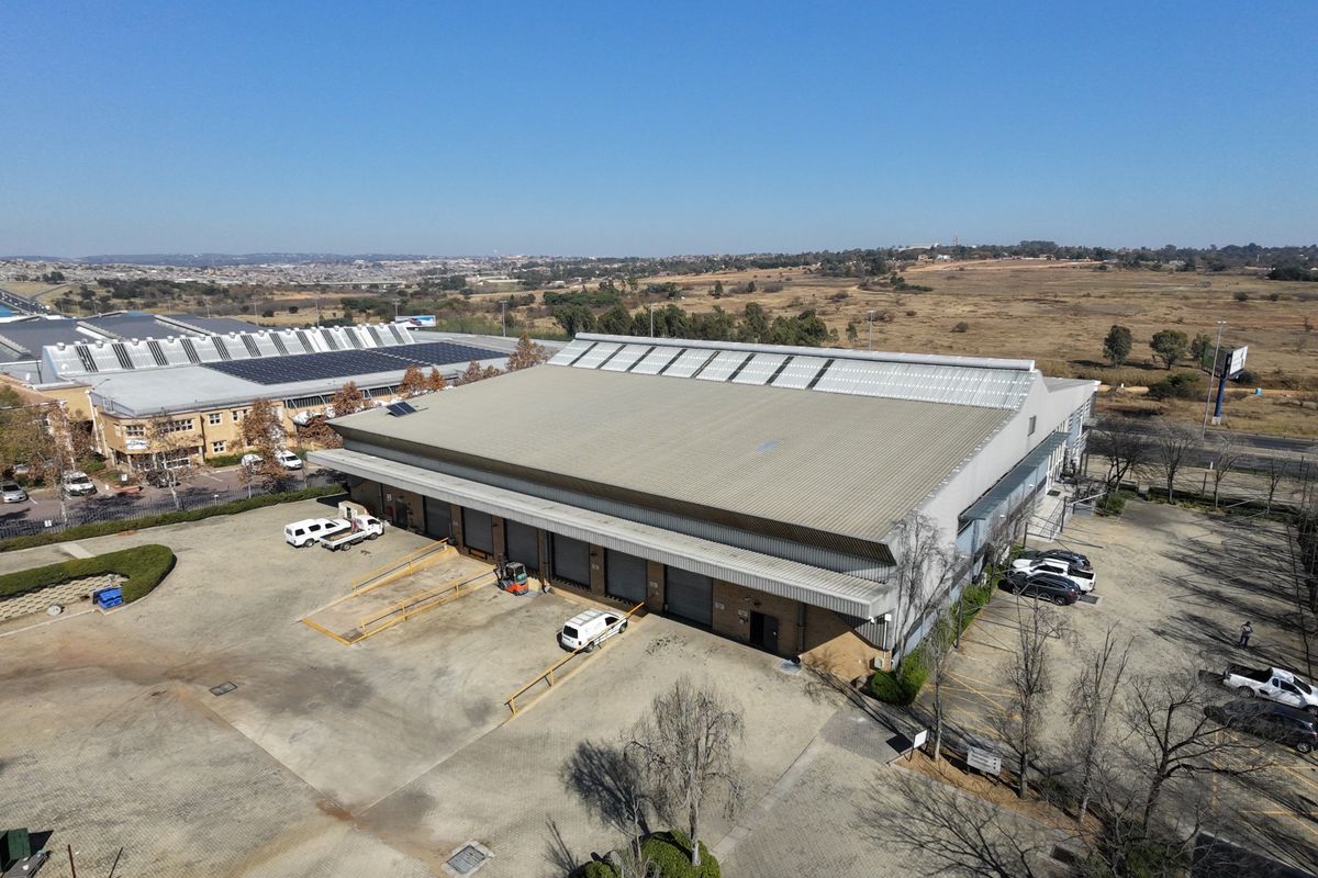 Warehouse to let in Linbro Park - Photo 2