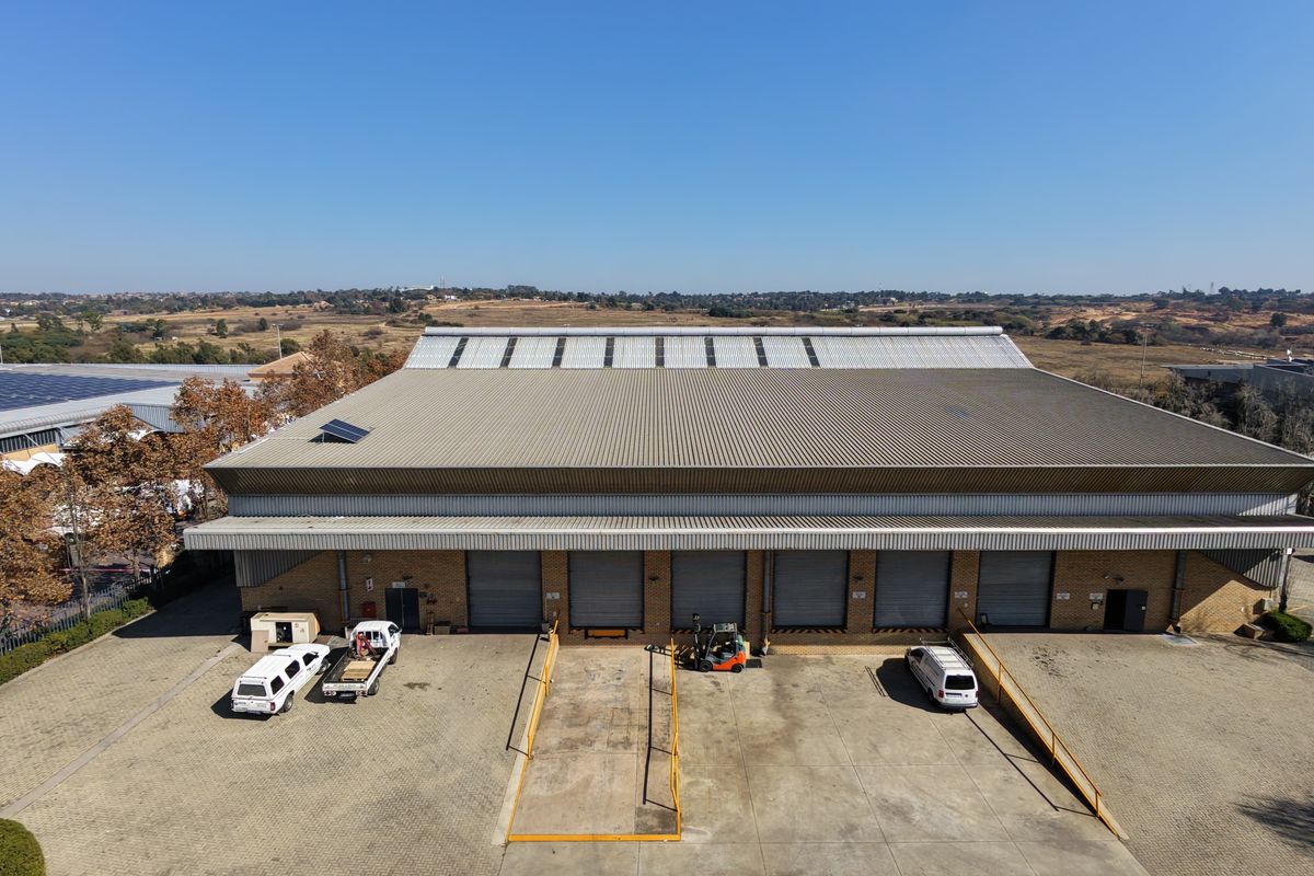 Warehouse to let in Linbro Park - Photo 3
