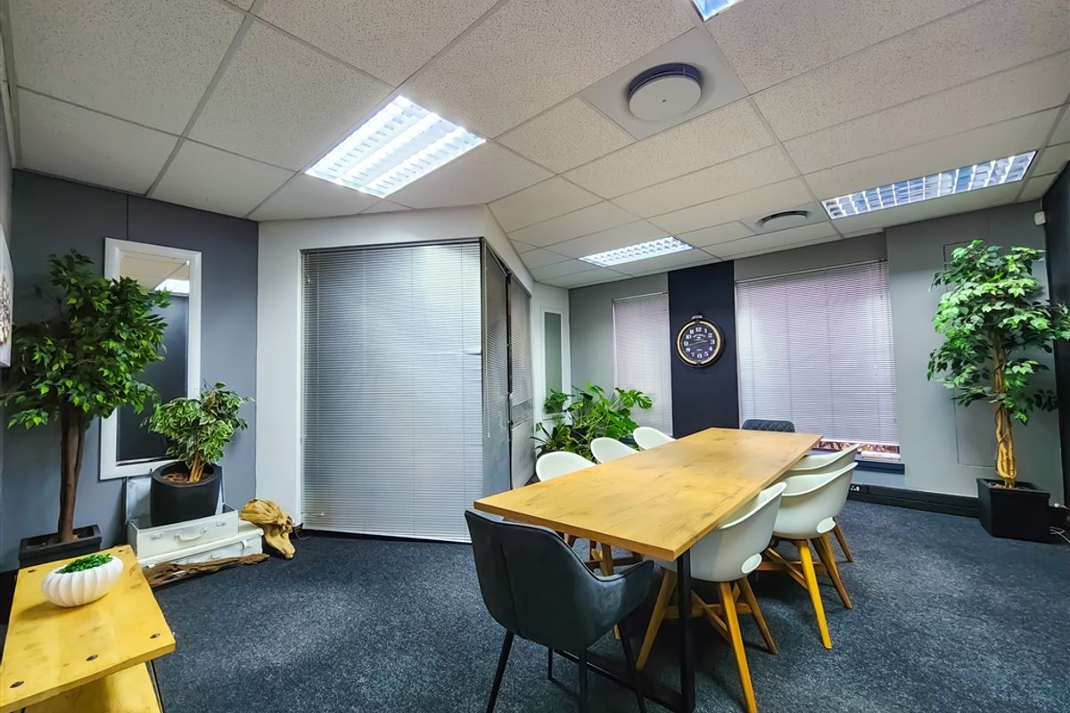 124m2 Modern Office to Let in Allen's Nek - Photo 5