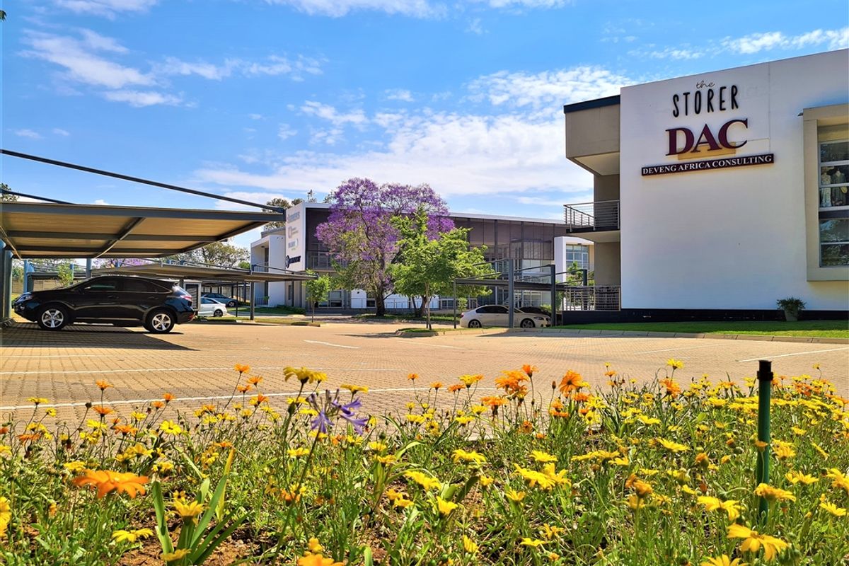 Modern 183m2 Office For Sale in Willow Wood Office Park - Photo 4