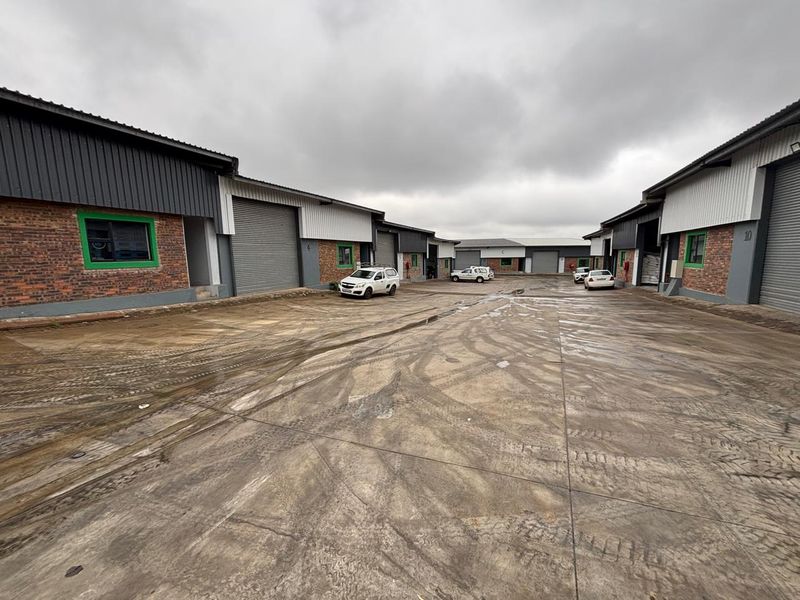 190sqm Mini-Factory to rent in Mkondeni from R9500-00 per month + Vat - Photo 10