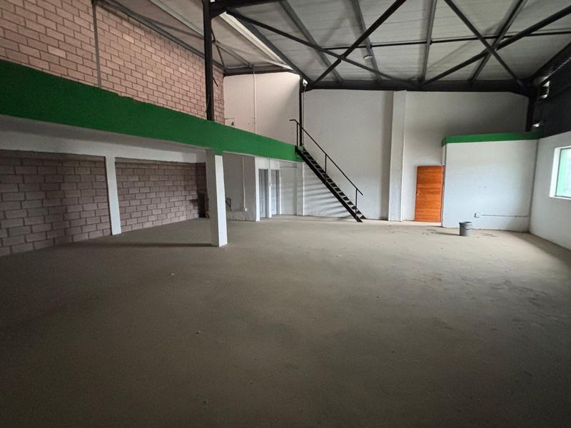 190sqm Mini-Factory to rent in Mkondeni from R9500-00 per month + Vat - Photo 5