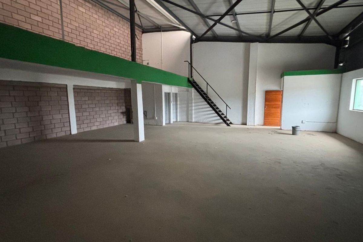 190sqm Mini-Factory to rent in Mkondeni from R9500-00 per month + Vat - Photo 5