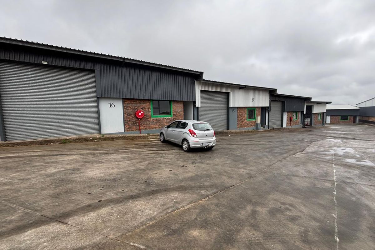 196sqm Mini-Factory to rent in Mkondeni for R10000-00 per month + Vat - Photo 2